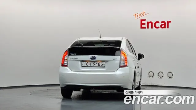 Toyota Prius 2013 thumb 4