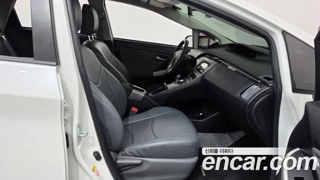 Toyota Prius 2013 thumb 11