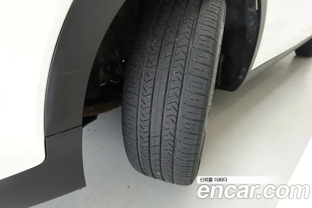 KG_Mobility_Ssangyong TIBOLI 2018 thumb 6