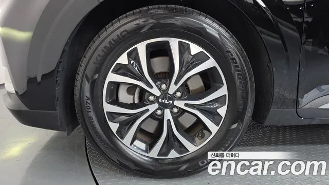 Kia Carnival 2021 thumb 5
