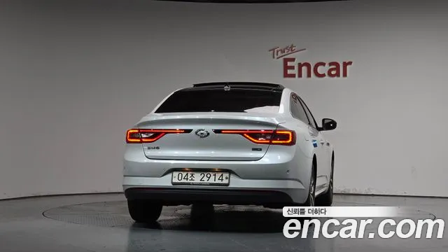 Renault Megane 2019 thumb 4