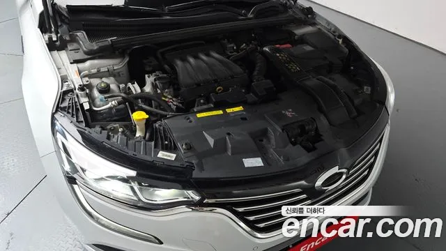 Renault Megane 2019 thumb 6