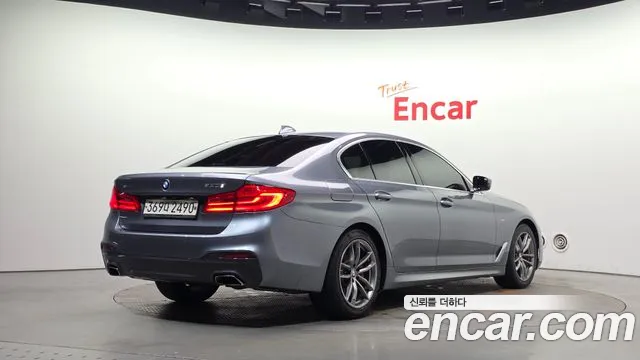 BMW 5 серии 2019 thumb 2