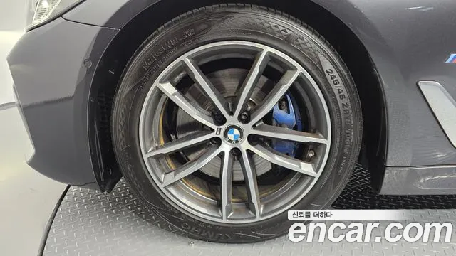 BMW 5 серии 2020 thumb 4