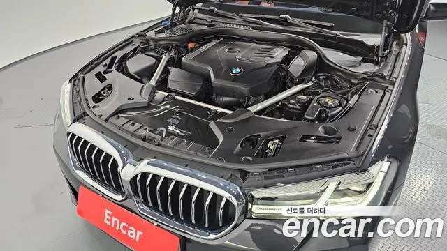 BMW 5 серии 2020 thumb 5