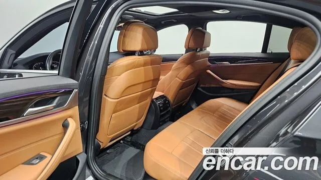 BMW 5 серии 2020 thumb 11