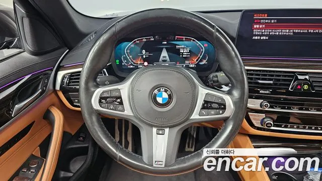 BMW 5 серии 2020 thumb 12