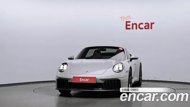 Porsche 911 2025 thumb 3