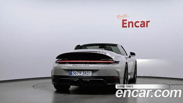 Porsche 911 2025 thumb 4