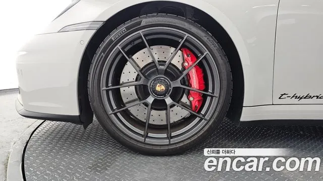 Porsche 911 2025 thumb 5