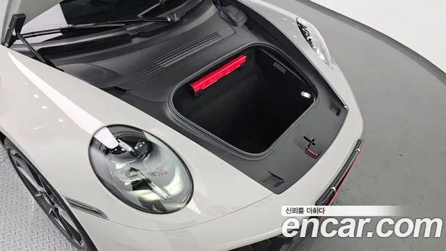 Porsche 911 2025 thumb 6