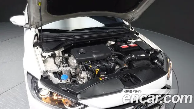 Hyundai Avante 2017 thumb 6