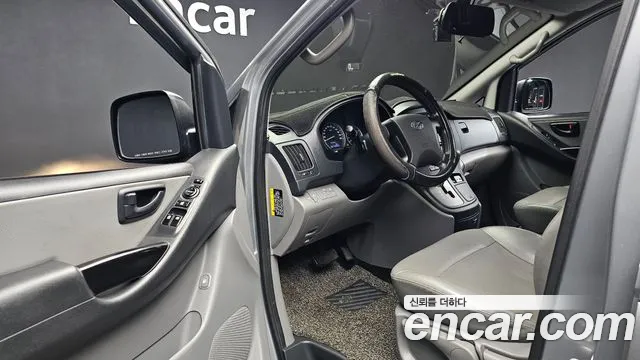 Hyundai Starex 2019 thumb 10