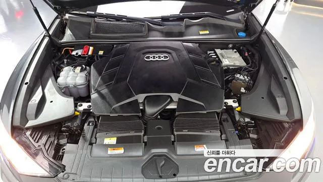 Audi Q8 2021 thumb 6