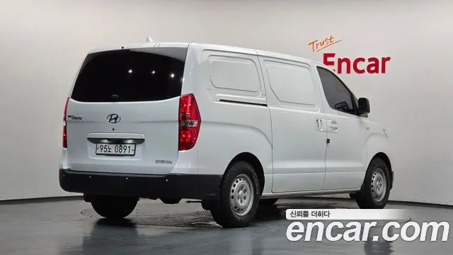Hyundai Starex 2018 thumb 2