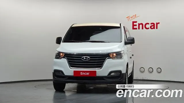 Hyundai Starex 2018 thumb 3