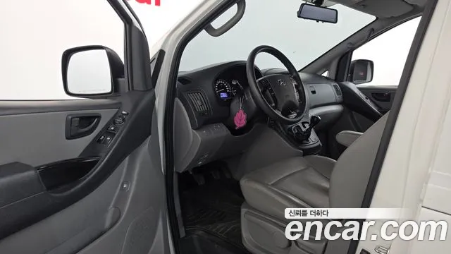 Hyundai Starex 2018 thumb 10
