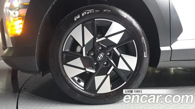 Hyundai Kona 2024 thumb 5