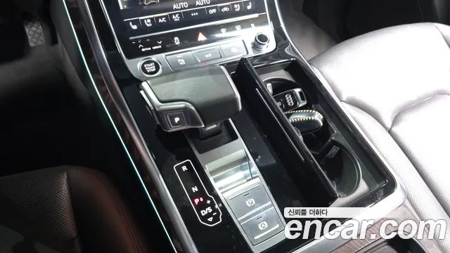 Audi Q7 2021 thumb 8