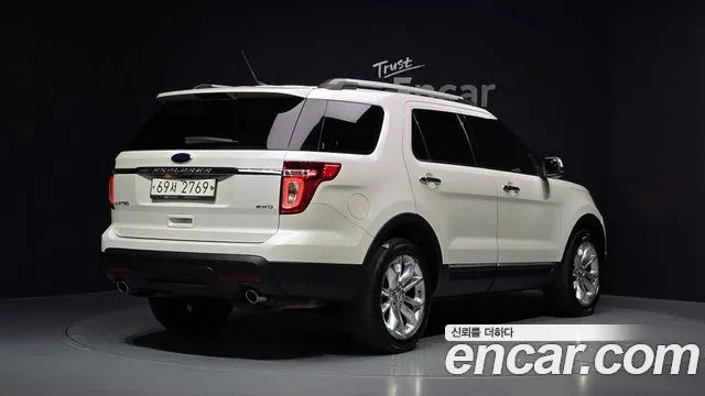 Ford Explorer 2014 thumb 2