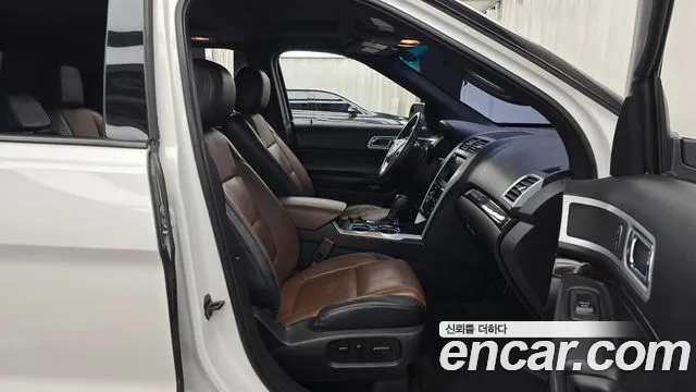Ford Explorer 2014 thumb 11
