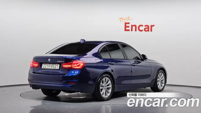 BMW 3 серии 2018 thumb 2