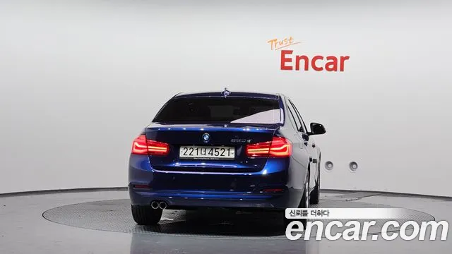 BMW 3 серии 2018 thumb 4