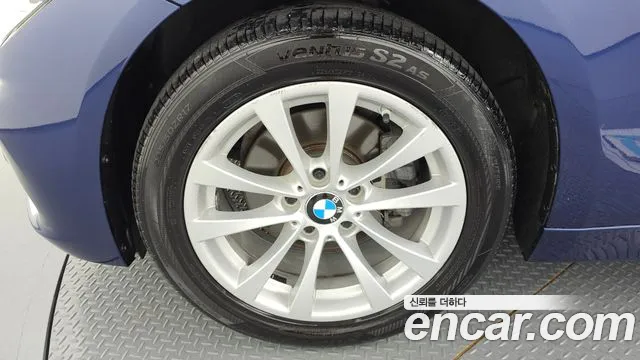 BMW 3 серии 2018 thumb 5