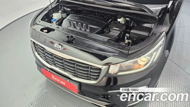 Kia Carnival 2019 thumb 6