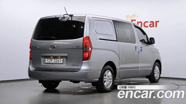 Hyundai Starex 2018 thumb 2