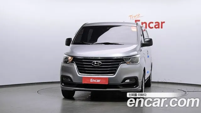 Hyundai Starex 2018 thumb 3
