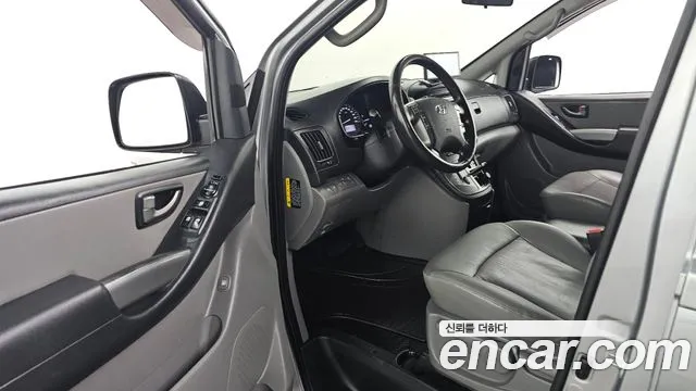 Hyundai Starex 2018 thumb 10