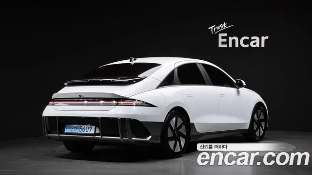 Hyundai IONIQ 6 2024 thumb 2