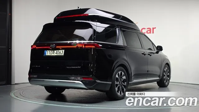 Kia Carnival 2021 thumb 2