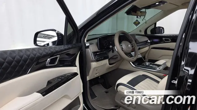 Kia Carnival 2021 thumb 10