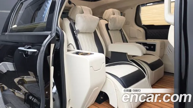 Kia Carnival 2021 thumb 12