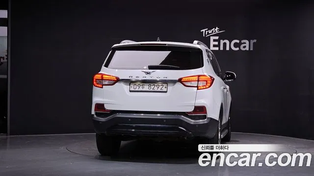 KG_Mobility_Ssangyong Rexton 2017 thumb 4