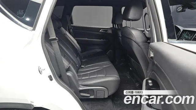 KG_Mobility_Ssangyong Rexton 2017 thumb 11