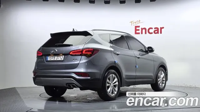 Hyundai Santa Fe 2018 thumb 2