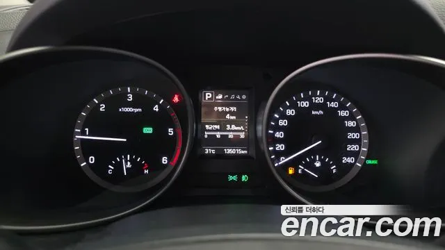 Hyundai Santa Fe 2018 thumb 8