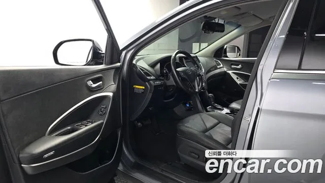 Hyundai Santa Fe 2018 thumb 10