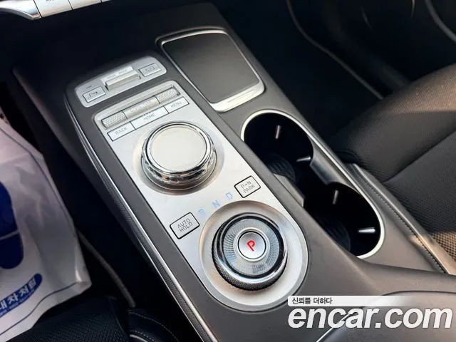 Genesis GV70 2021 thumb 9