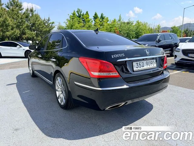 Hyundai Equus 2012 thumb 2