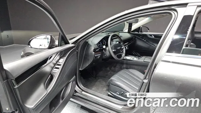 Genesis G80 2022 thumb 9