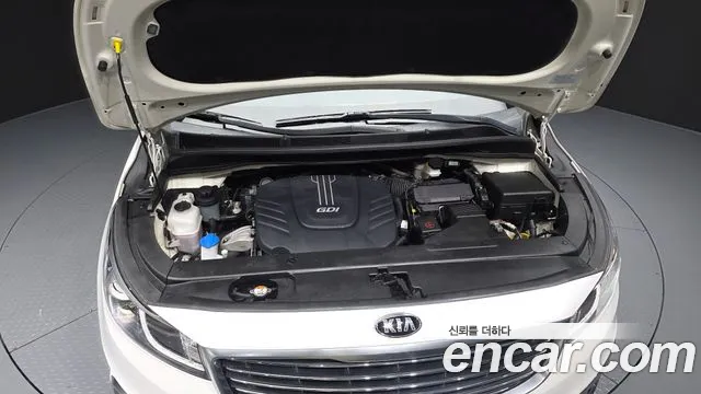 Kia Carnival 2015 thumb 6