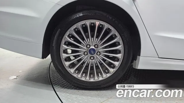 Ford Mondeo 2016 thumb 5