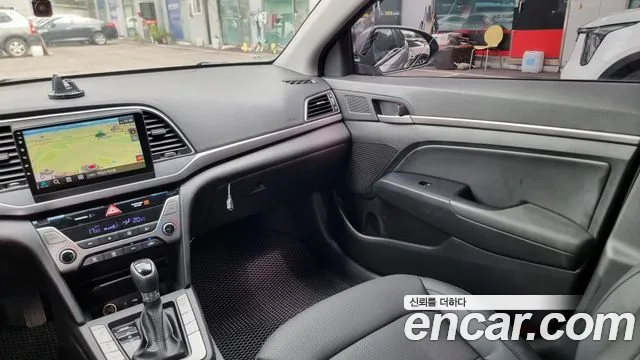 Hyundai Avante 2015 thumb 6