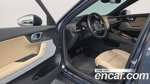 Polestar 2 2022 thumb 10