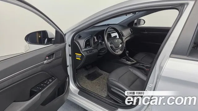 Hyundai Avante 2015 thumb 10