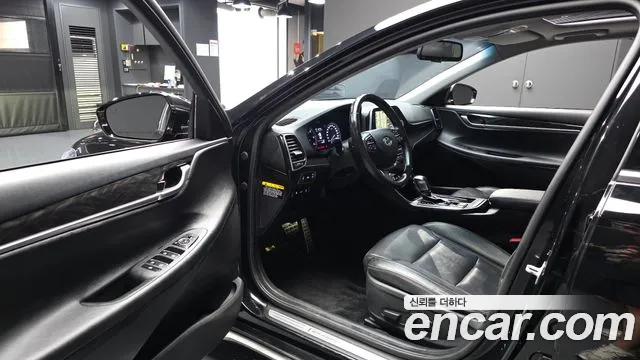Hyundai Grandeur 2016 thumb 10